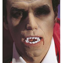 Draculove zuby sú biele